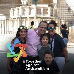 Meet your Posher, Lindy